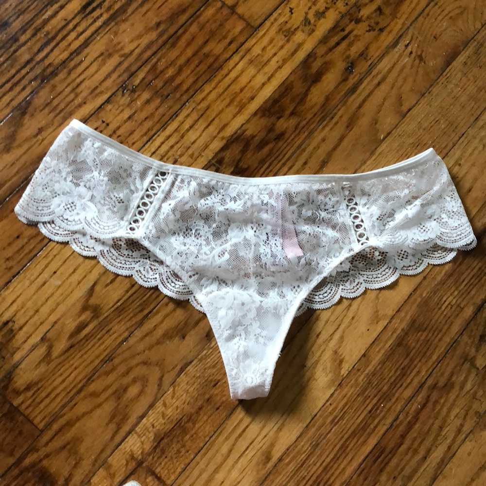 NWT Victoria’s Secret White Lace Wide Side Thong